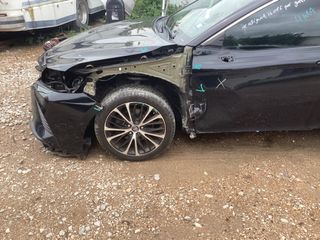 2018 Toyota Camry SE - Primary Damage Right Image